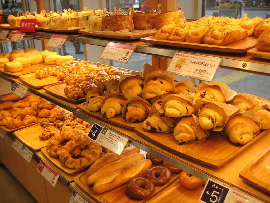 Bread Jaz Correll How to stay lean whilst on holidays keep fit overseas what do I do 7 tips Enterprise Fitness Best Melbourne Personal Trainers